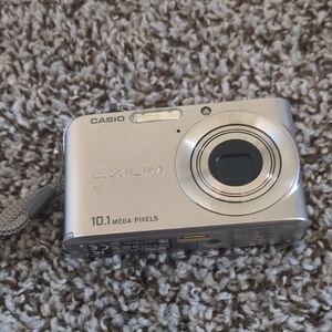 Casio Exilim Compact Digital Camera - Silver